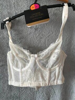 White lace bra